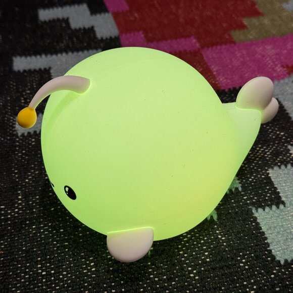 Night Light Squish Color-Changing Silicone Light, White Bubble Fish - Picture 15 of 16